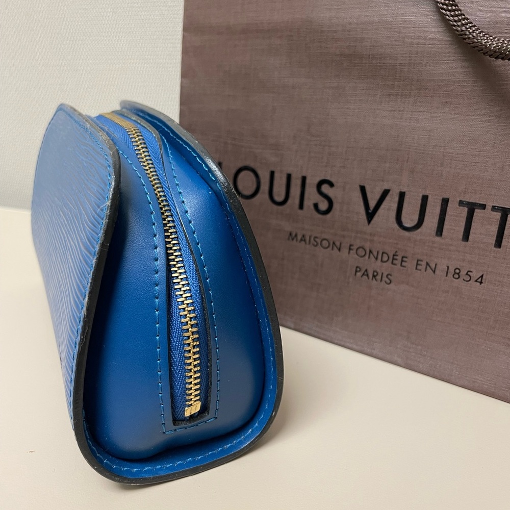 Louis Vuitton Blue Epi Leather Cosmetic Pouch - Picture 6 of 10